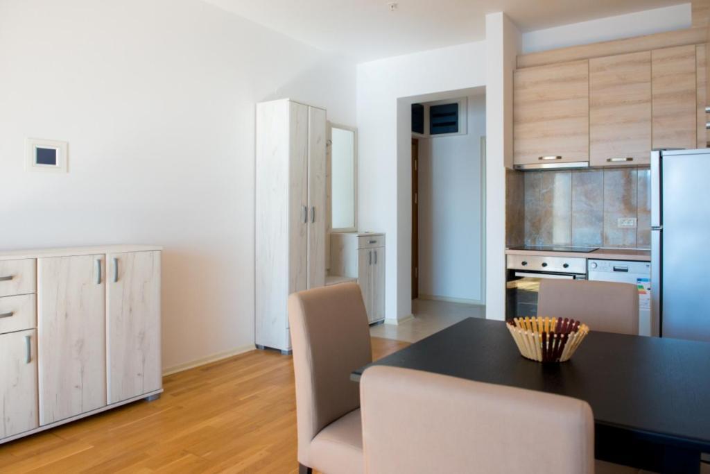 Harmonia Old Town View Apartment Budva