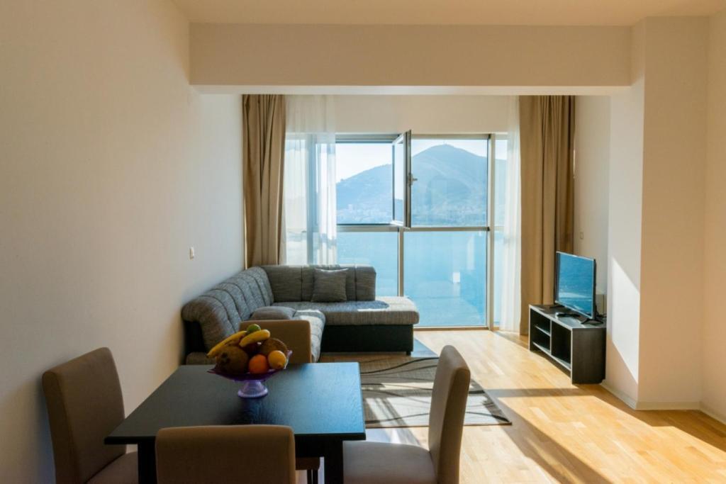 Harmonia Old Town View Apartment